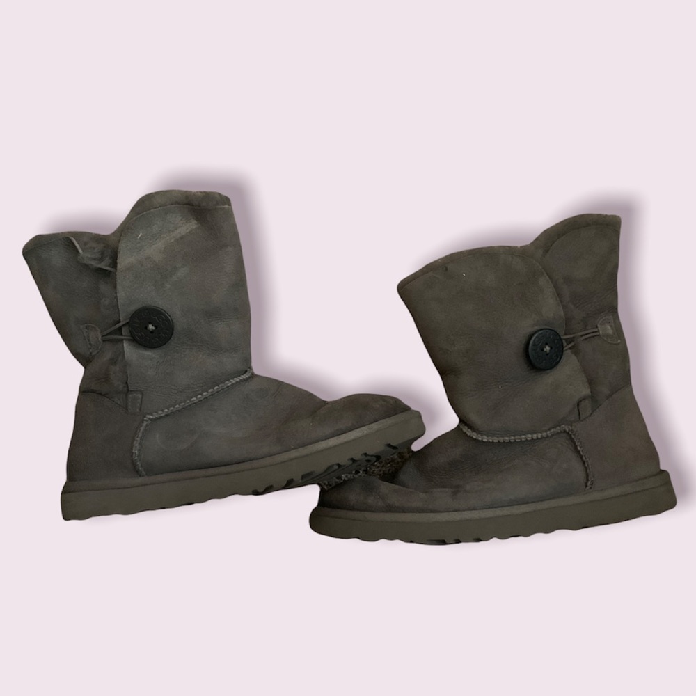Short Gray Buttoned Ugg’s